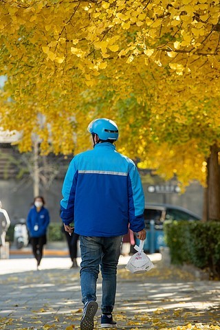超慢速比萨递送服务 重新定义外卖的‘慢’艺术